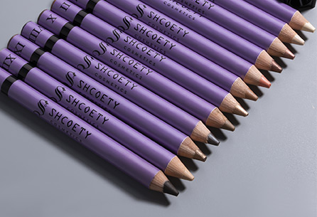 The Rise of the Eyeshadow Palette: A Revolution in Color and Creativity